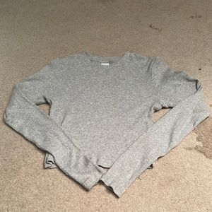 Gray cropped ribbed long sleeve